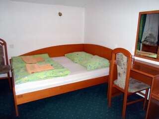 Отель Hotel Korona Слубице Двухместный номер с 2 отдельными кроватями-6